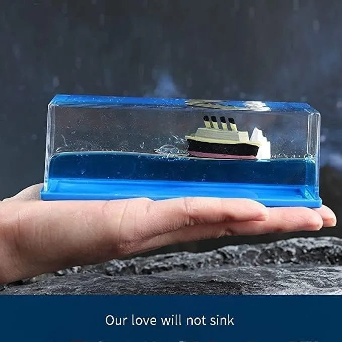Titanic Cruise Ship Showpiece For Car Dashboard Decoration