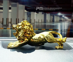 Metal Gold Plated Lion Showpiece For Car Dashboard Decoration
