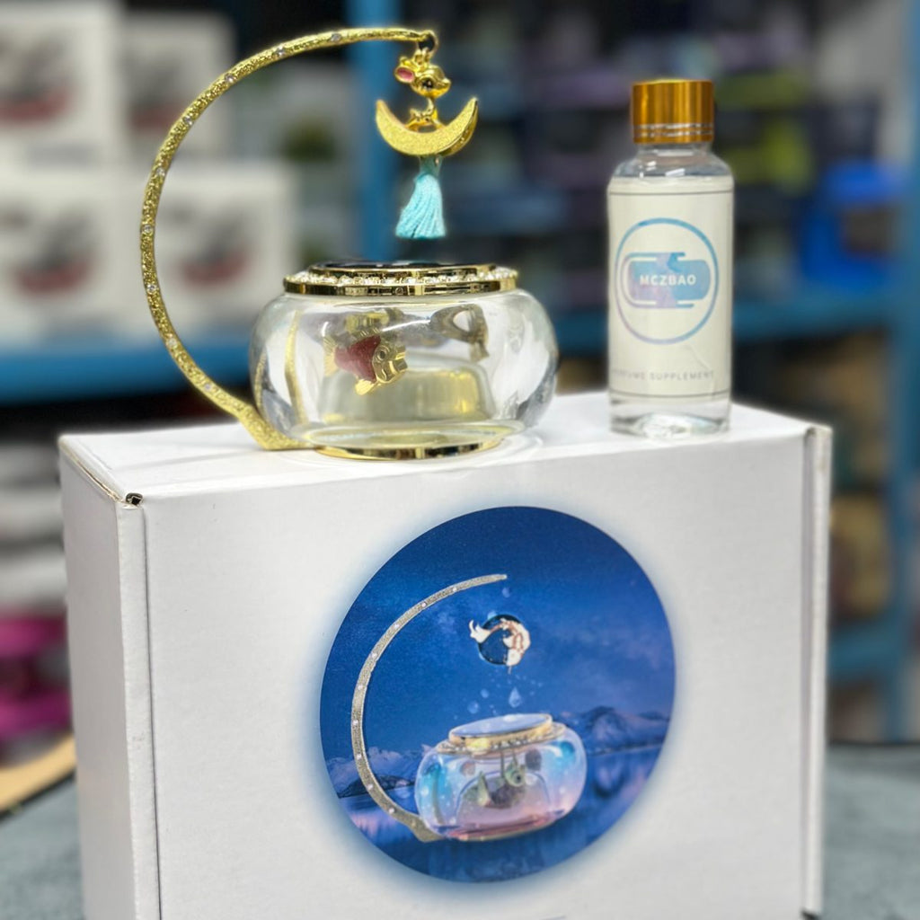 Car Luxury Solar Rotating Incense Diffuser Creative Car Perfume Decoration 360° Rotation